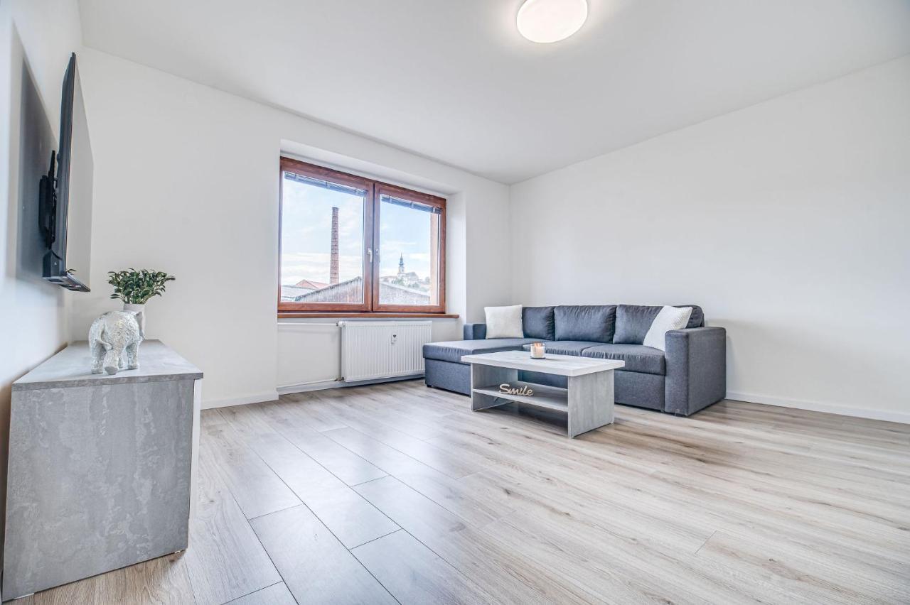 Nitra Castle Suite - Modern Elegance & Serenity Exterior photo